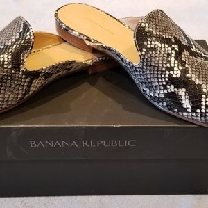 🖤 Banana Republic Leather Snake Print Slip on Demi Mule SZ 9 - Great Condition!